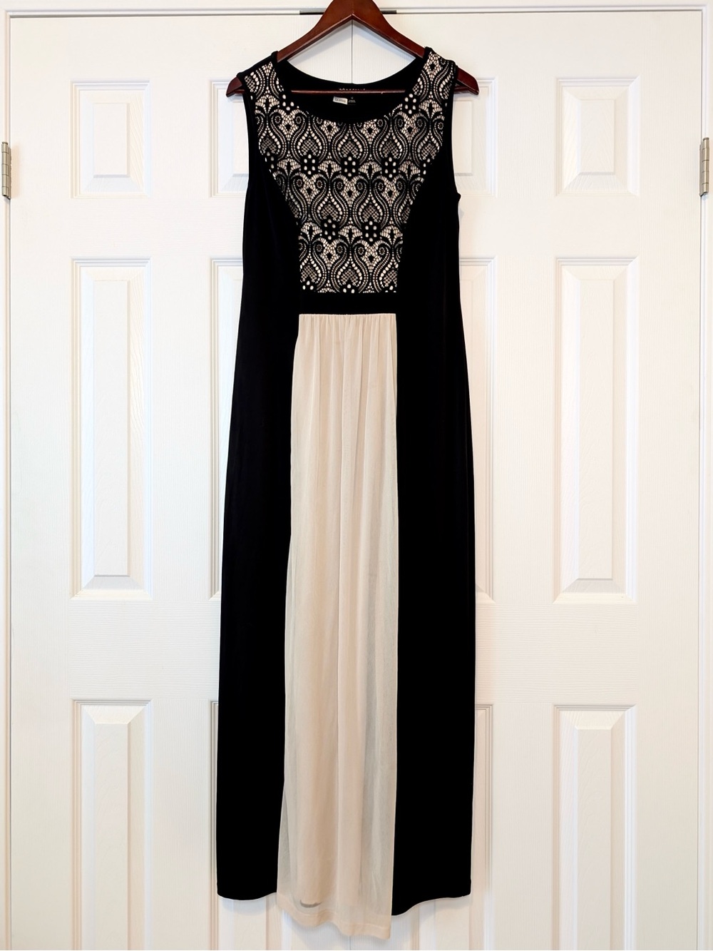 Connected Apparel Black & White Cream Lace Dress